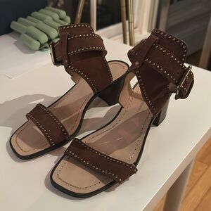 Brand new Banana Republic sandals